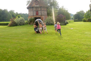 jeux-enfants-parc-jardin-domaine-baronnie-grandcourt