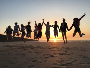 joie-vivre-coucher-soleil-plage-mers-les-bains