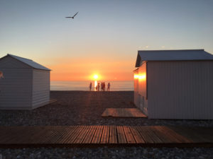 soleil-couchant-cabines-mers-les-bains